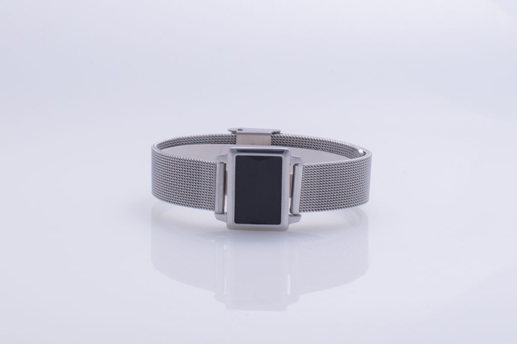 Vinaya wearable device, silver mesh strap